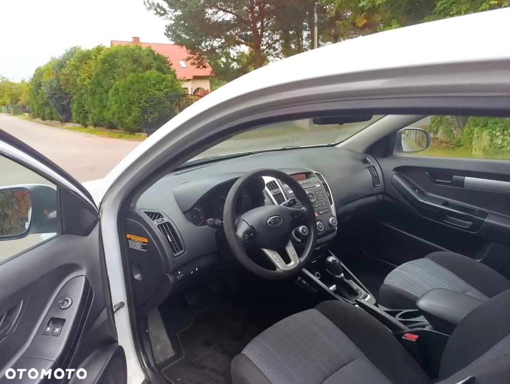 Kia ProCeed Pro_cee'd 1.4 L - 9