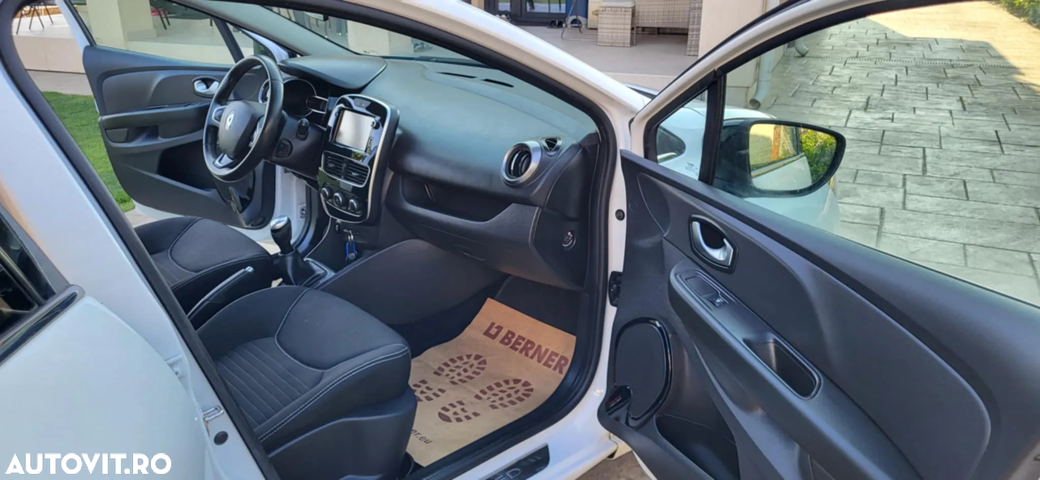 Renault Clio - 14