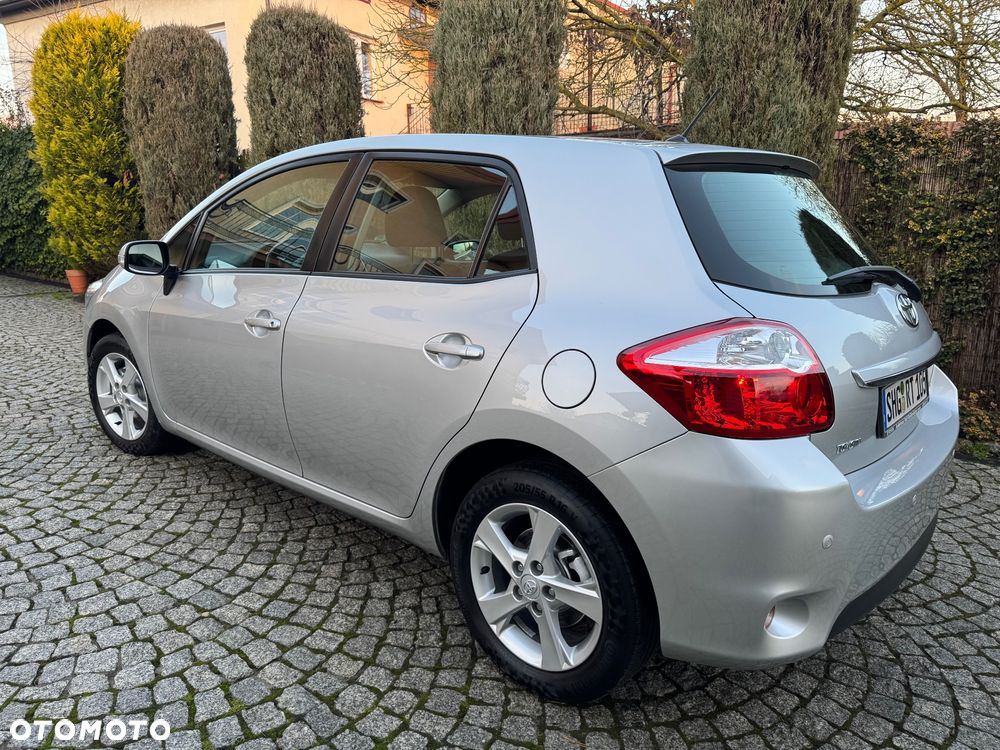 Toyota Auris 1.6 Valvematic Executive - 14