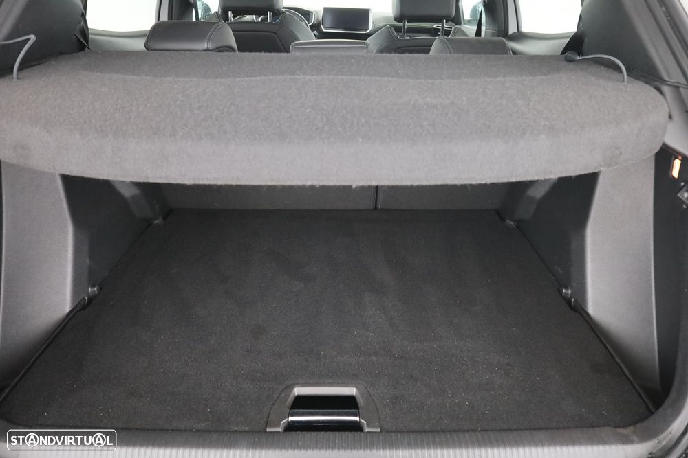 Peugeot 2008 PureTech 130 EAT8 GT - 9