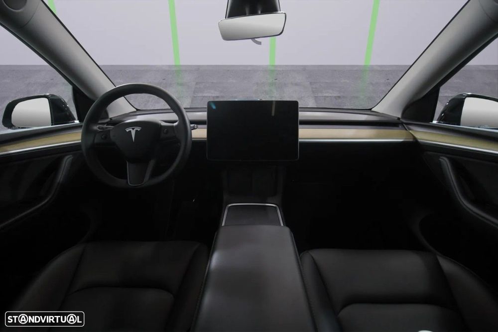Tesla Model Y Standard - 11