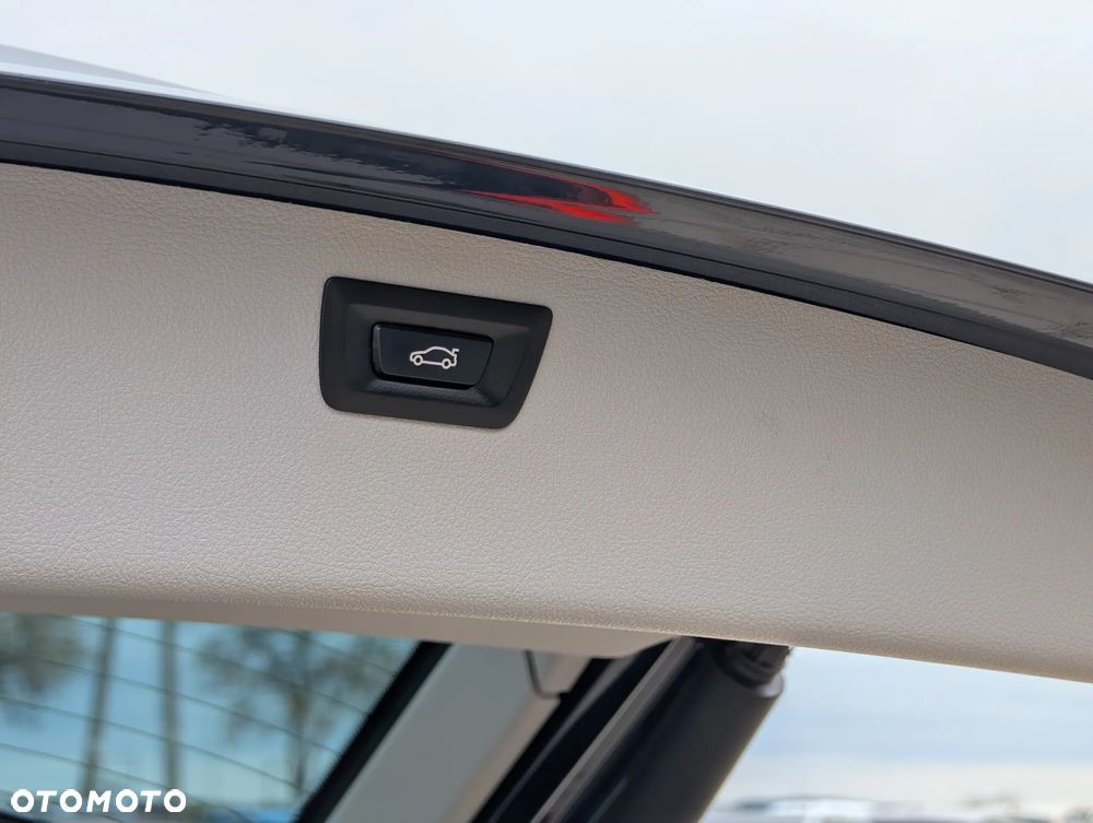 BMW Seria 3 316d Sport Line - 38