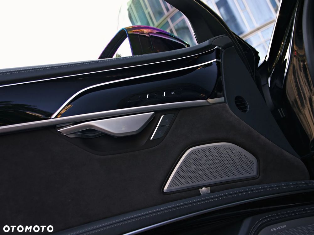 Audi A8 - 11