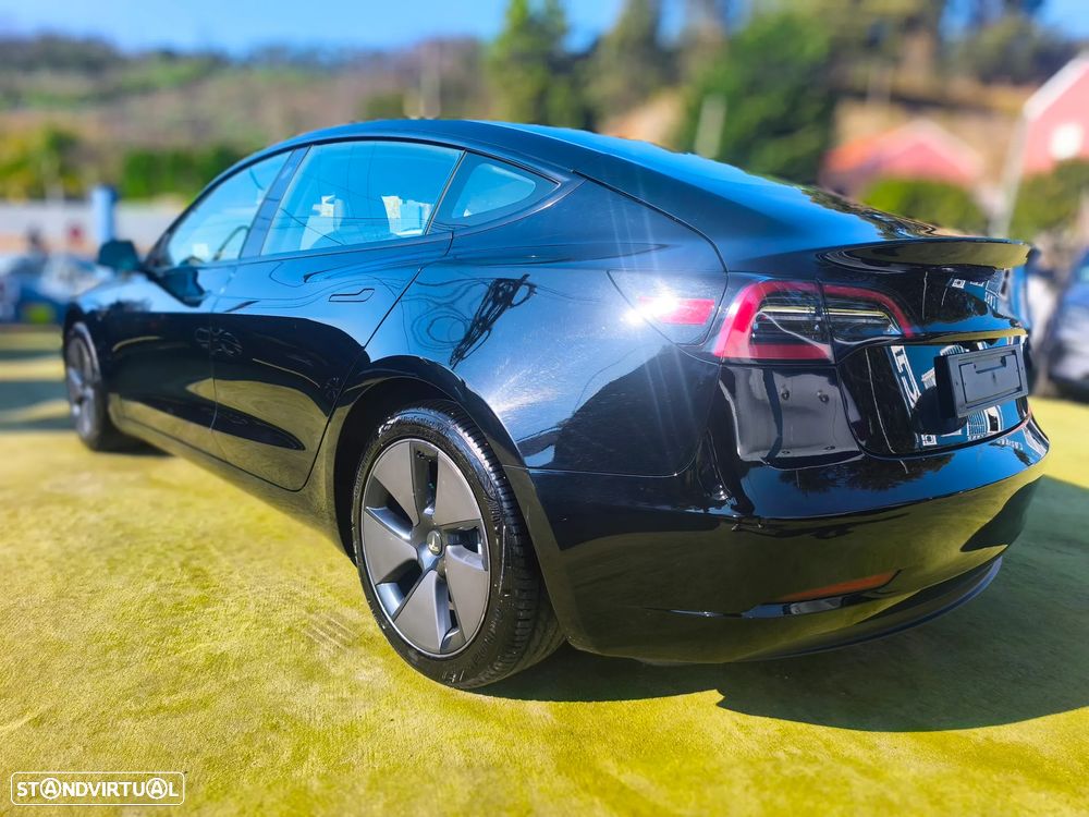 Tesla Model 3 RWD - 4