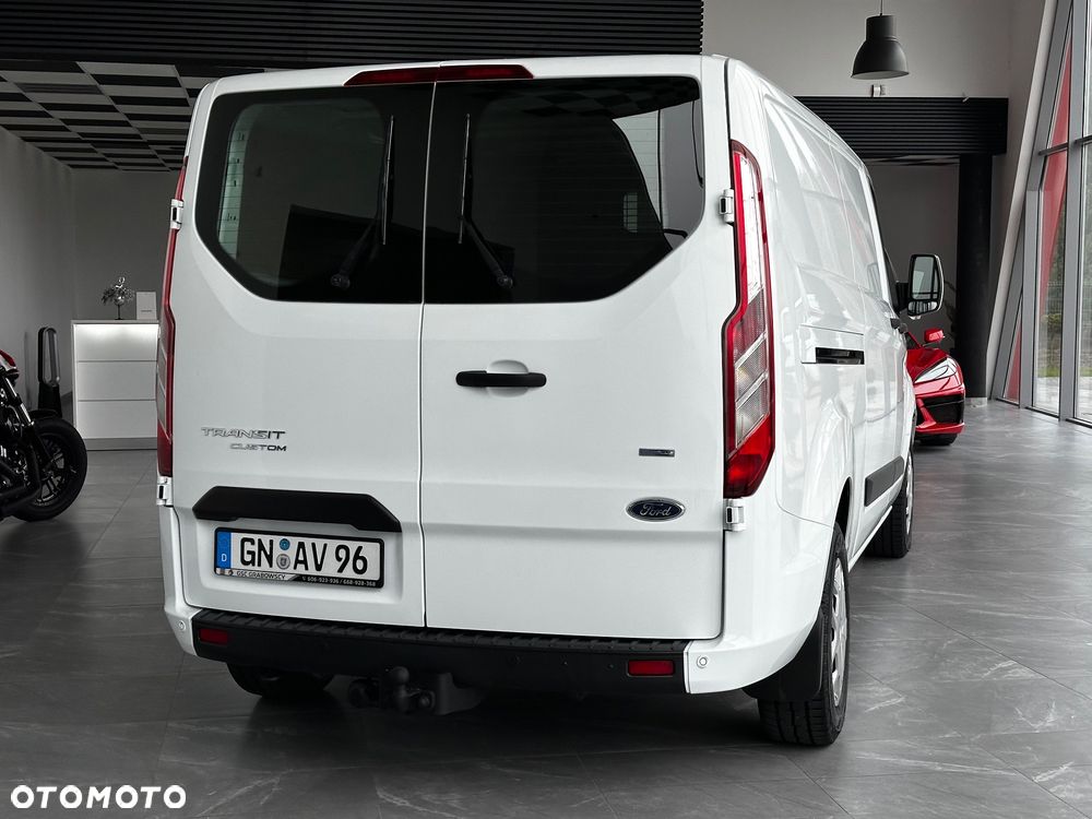 Ford Transit Custom - 8