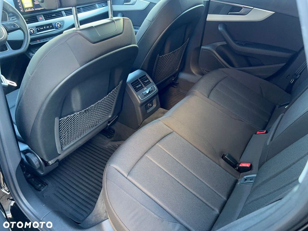 Audi A4 Limousine - 23