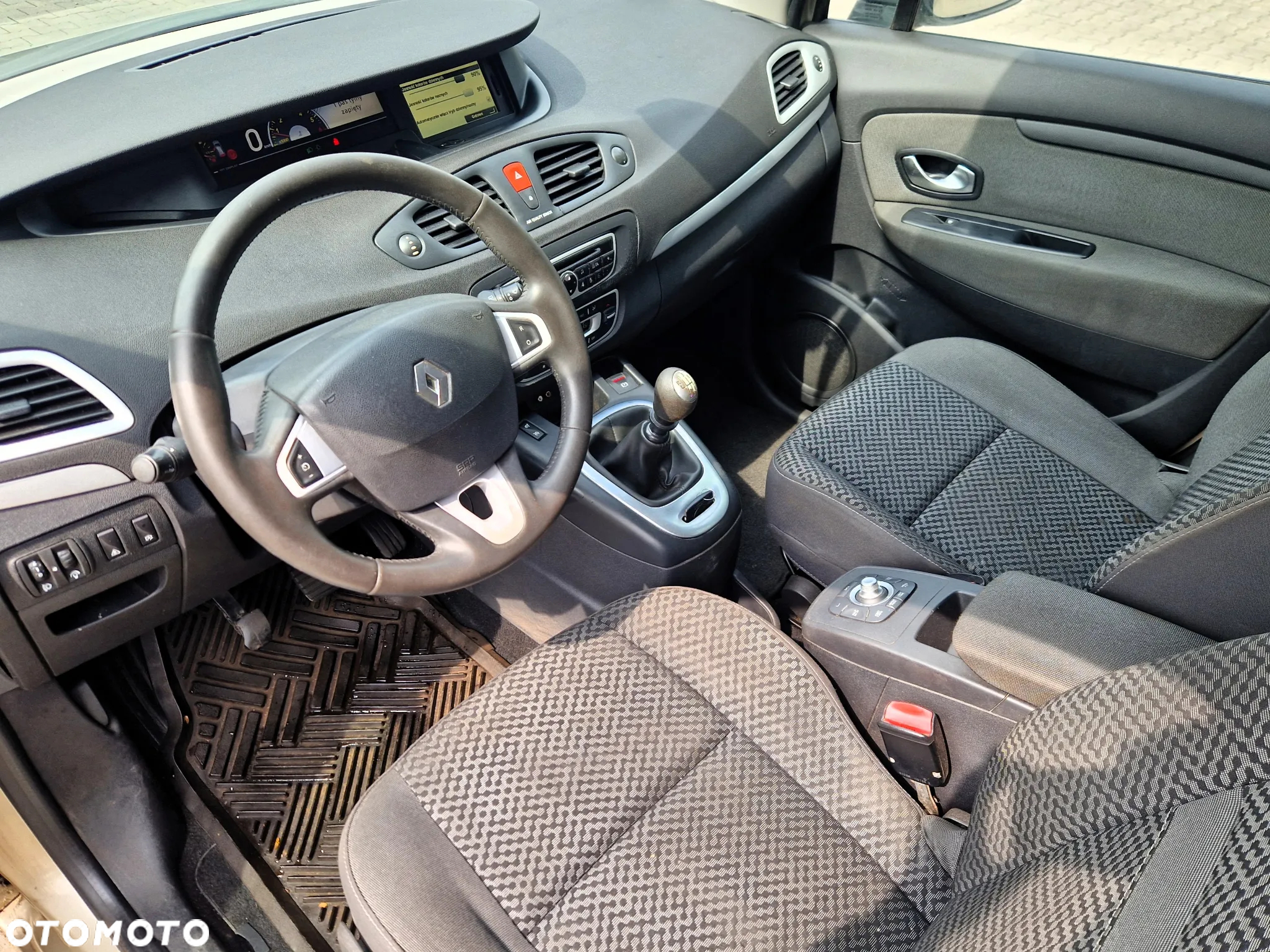 Renault Scenic - 9