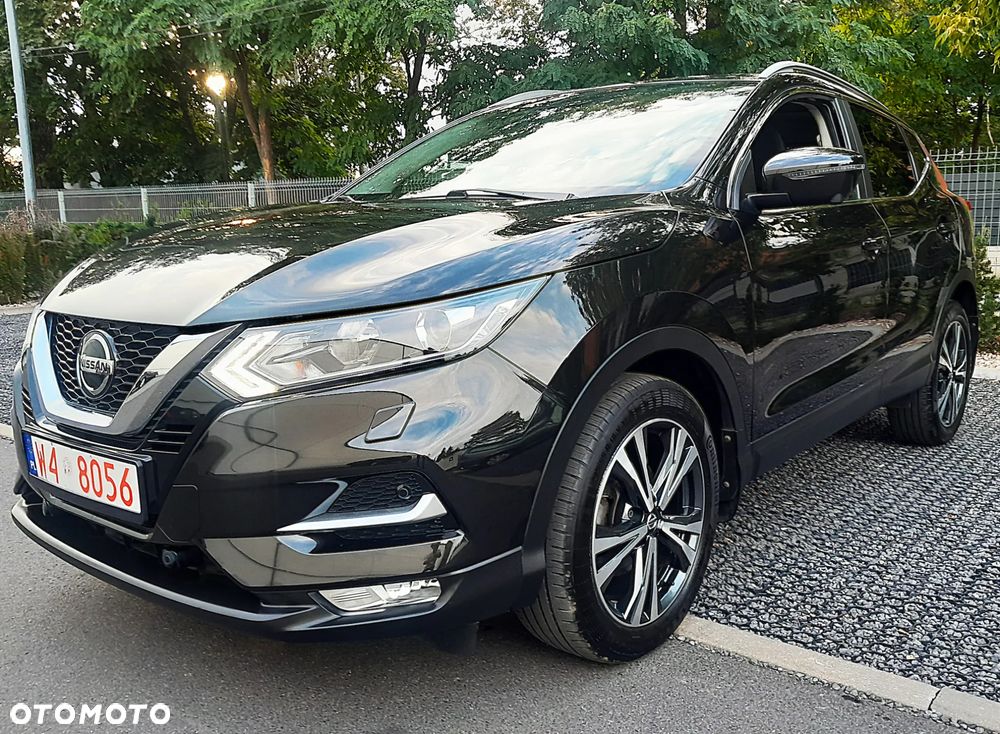 Nissan Qashqai 1.3 DIG-T SHIRO - 1