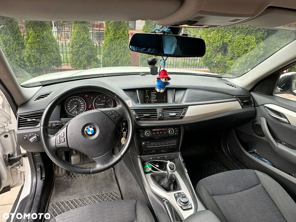 BMW X1 sDrive16d - 11