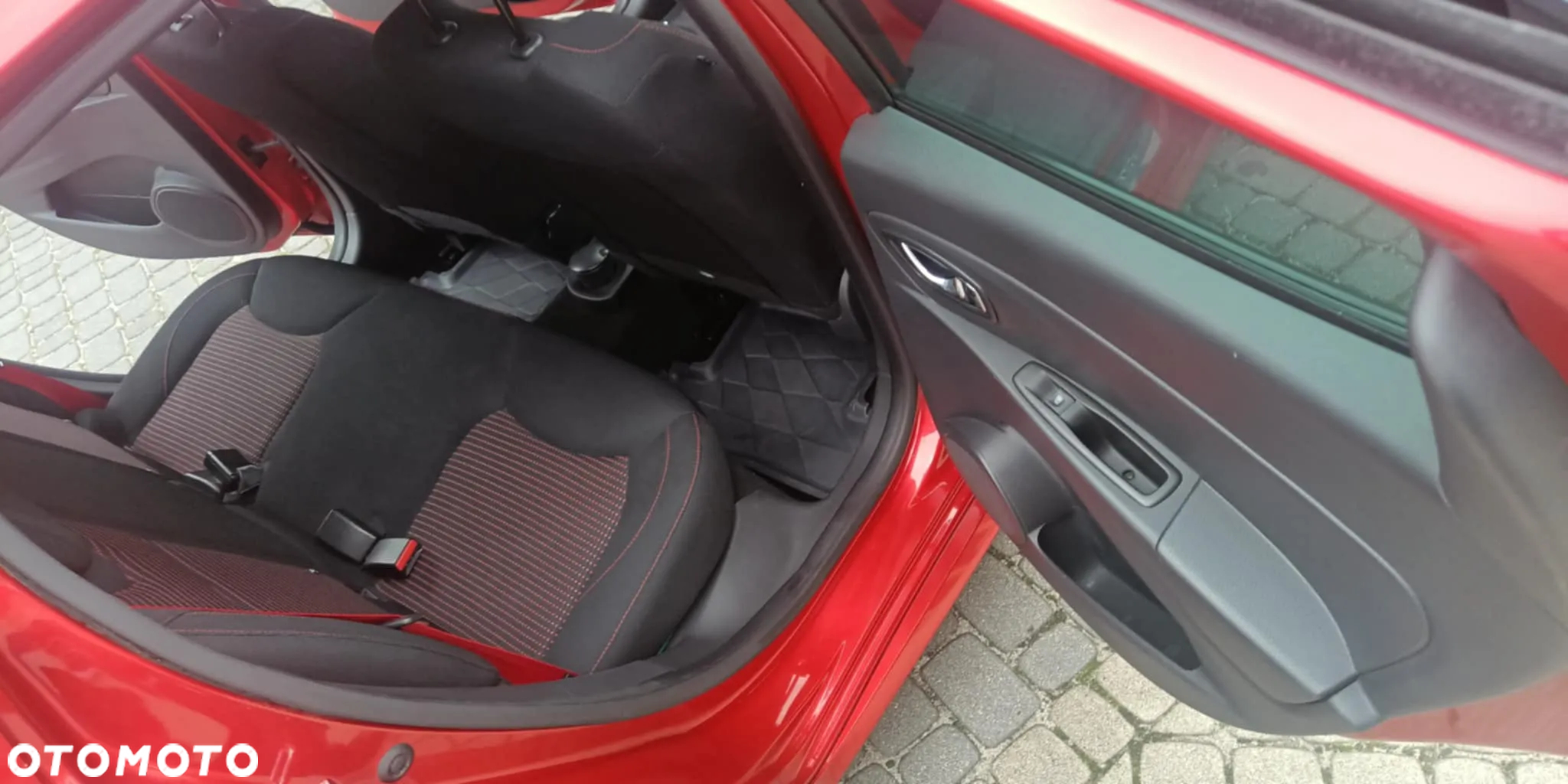 Renault Clio 1.6 Turbo R.S EDC Sport - 17