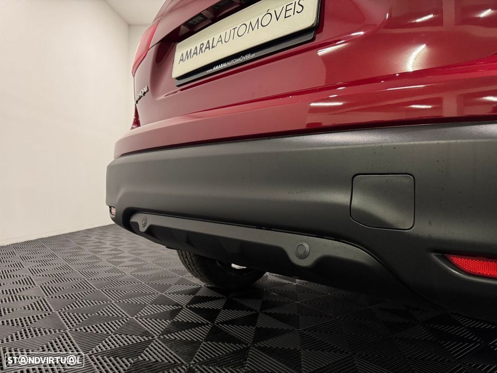 Nissan Qashqai 1.5 dCi N-Connecta 18 - 27