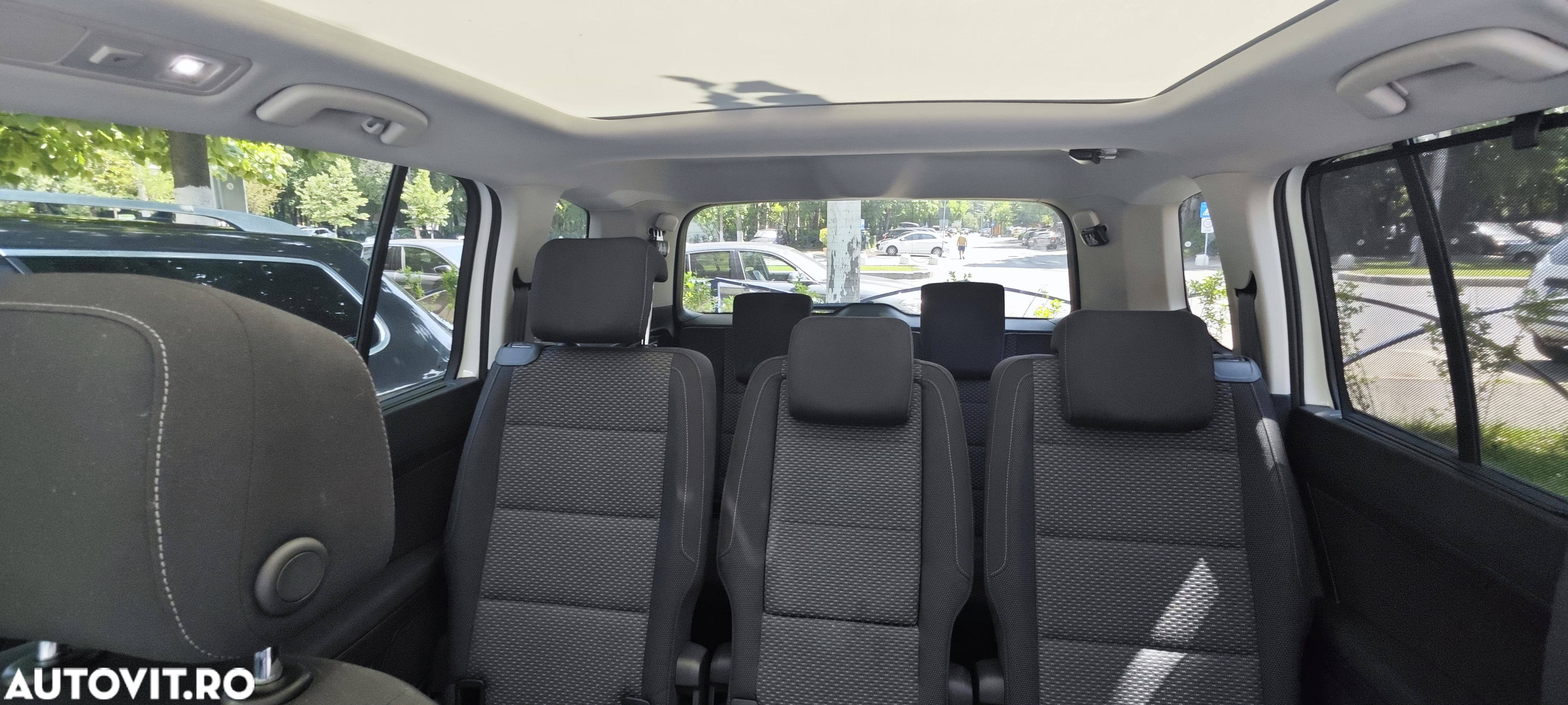Volkswagen Touran 1.6 TDI SCR (BlueMotion Technology) Comfortline - 16