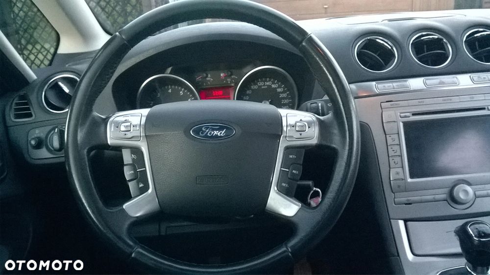 Ford S-Max 2.5 Titanium - 20