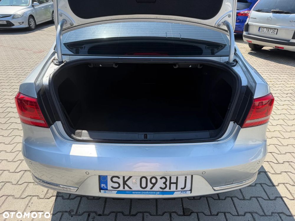 Volkswagen Passat 2.0 TDI Comfortline DSG - 11