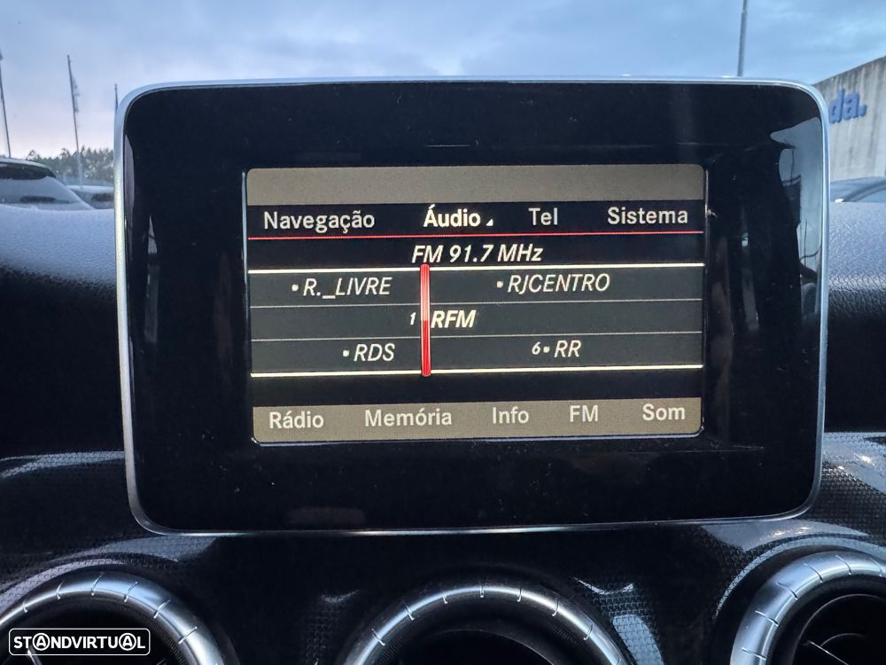 Mercedes-Benz CLA 220 d 7G-DCT Urban - 19