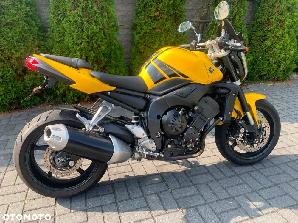 Yamaha FZ - 16