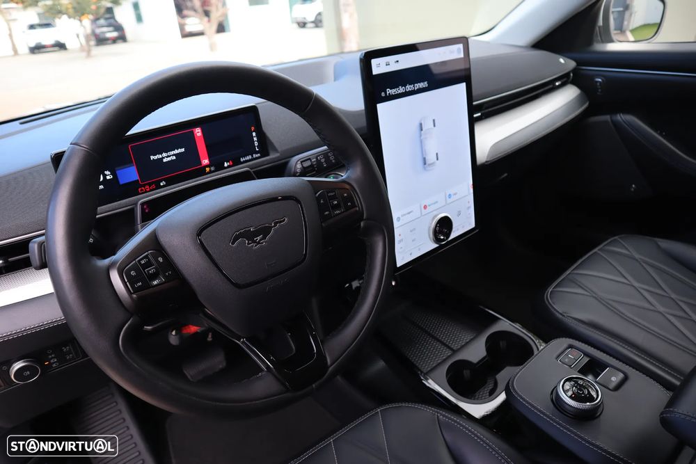 Ford Mustang Mach-E Standard - 21