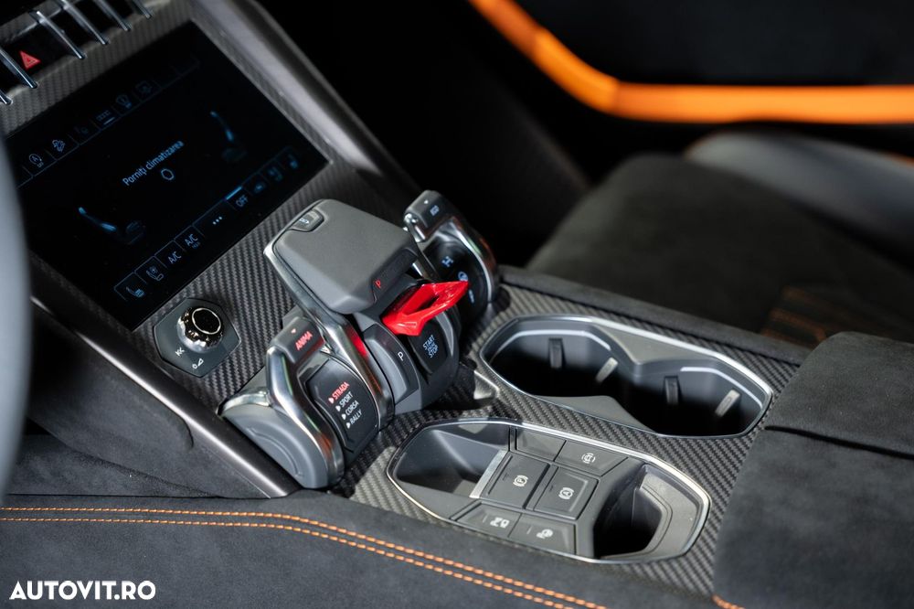 Lamborghini URUS - 22