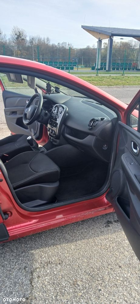 Renault Clio - 6