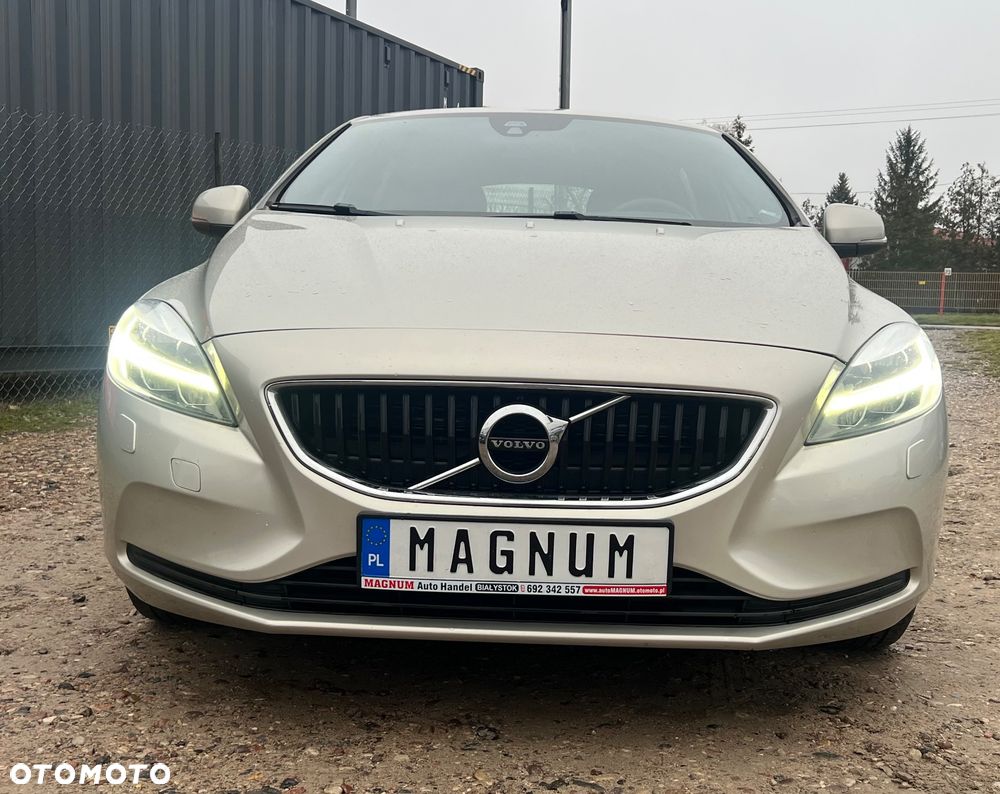 Volvo V40 D3 Momentum - 30
