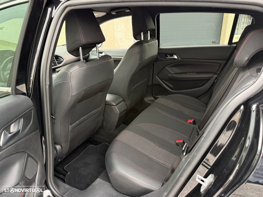 Peugeot 308 1.2 PureTech GT Line - 23