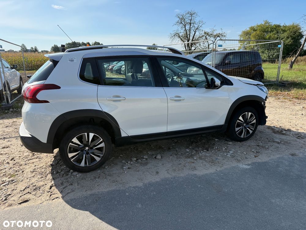 Peugeot 2008 1.2 Pure Tech Allure S&S EAT6 - 8