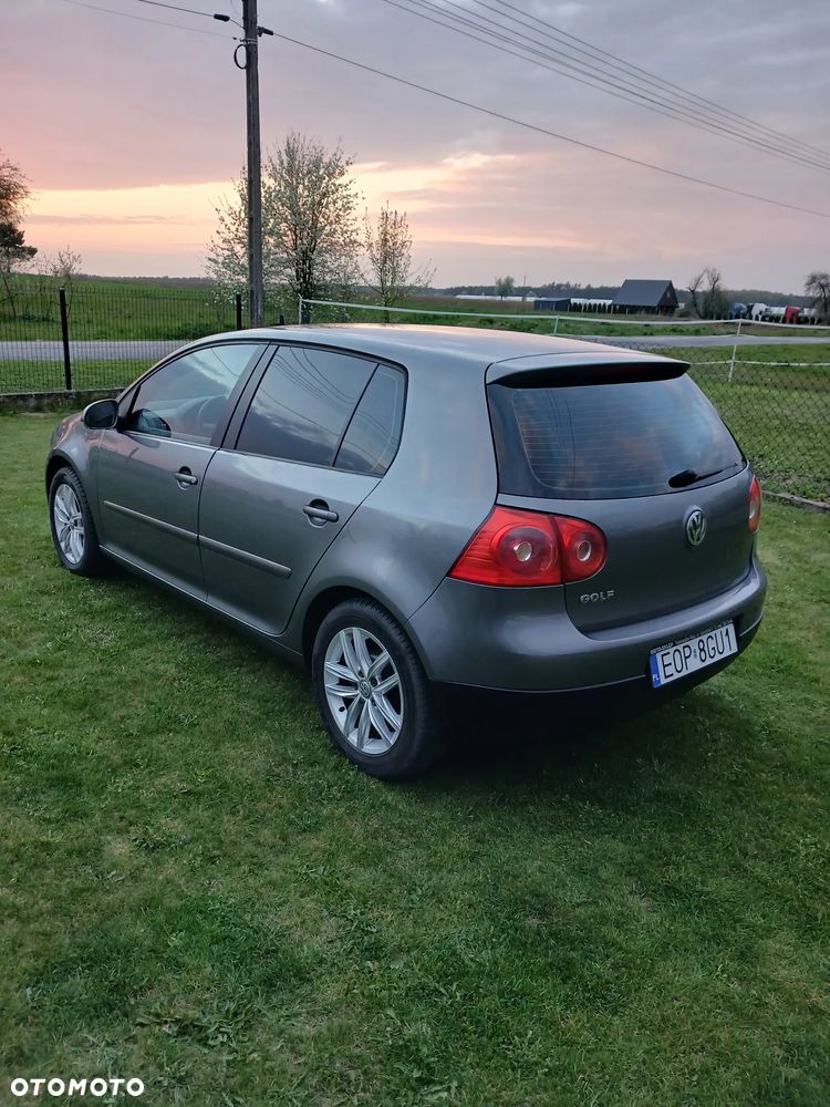 Volkswagen Golf 2.0 FSI Comfortline - 22