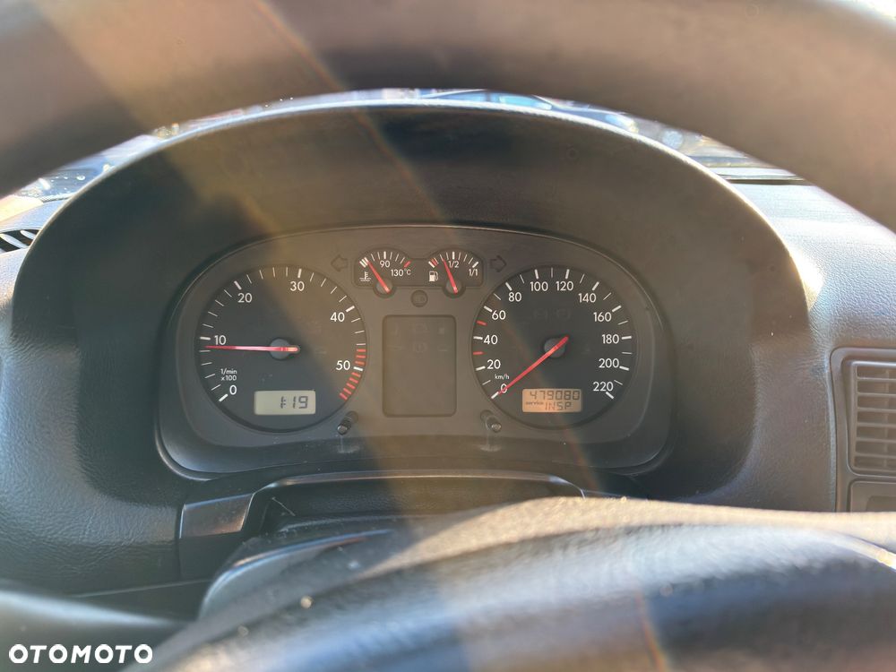 Volkswagen Golf - 12