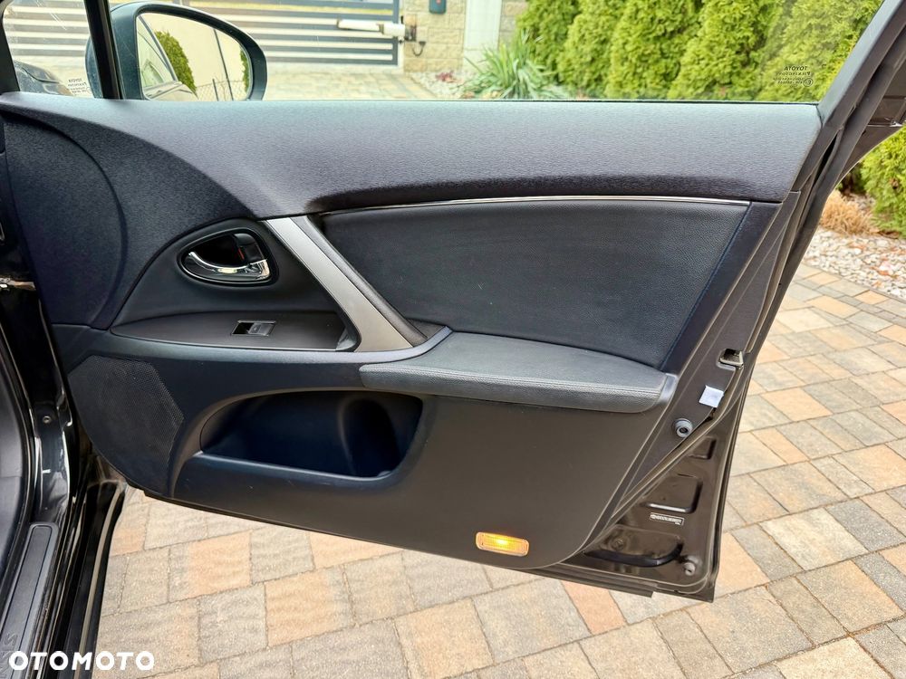 Toyota Avensis 1.8 Sol NAVI - 22