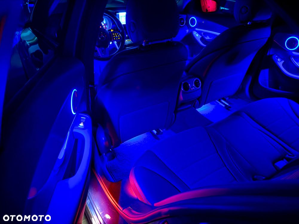 Mercedes-Benz Klasa C 300 9G-TRONIC Avantgarde - 36