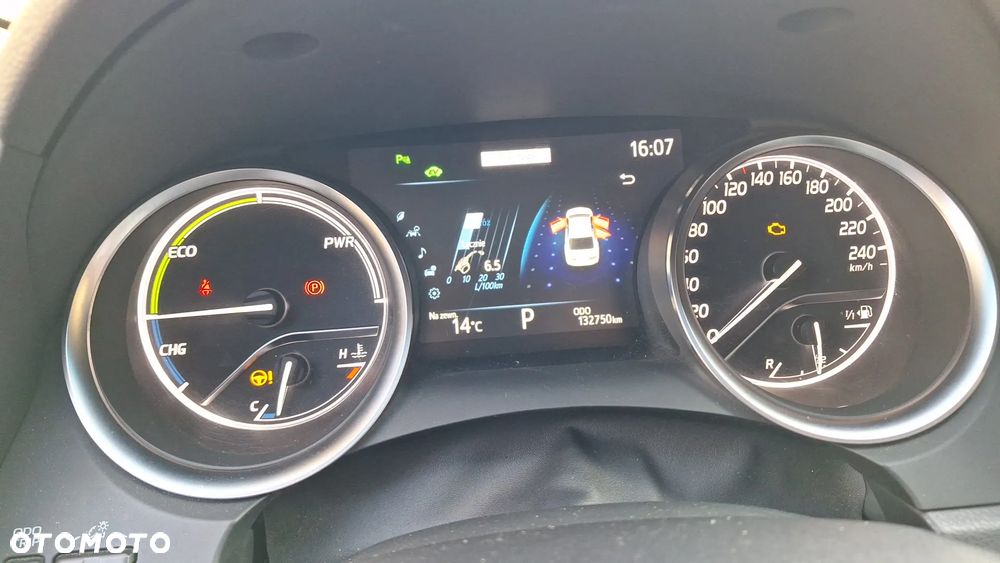 Toyota Camry - 19