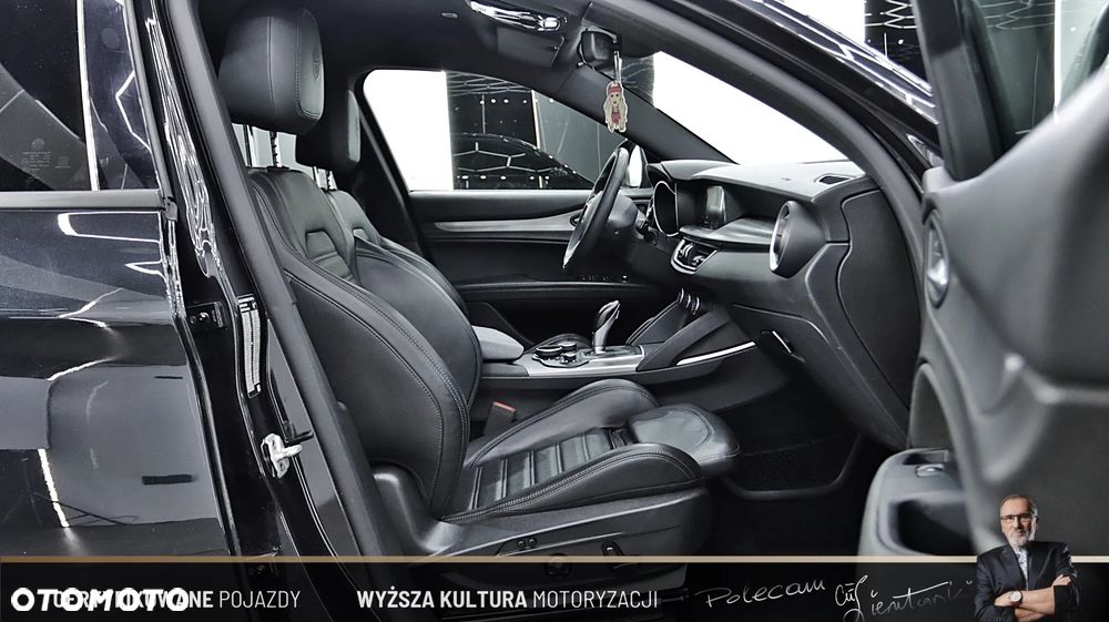 Alfa Romeo Stelvio 2.0 Turbo Executive Q4 - 15