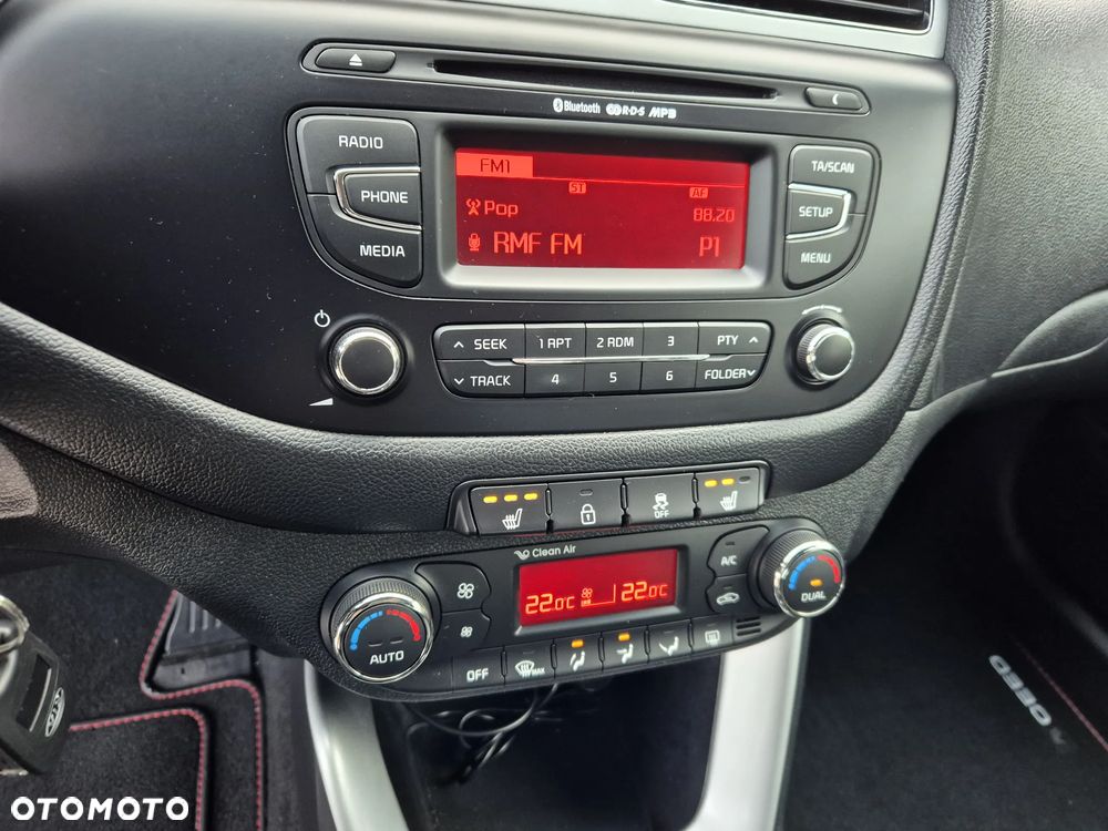 Kia Ceed 1.6 GDI Fifa World Cup Edition - 28