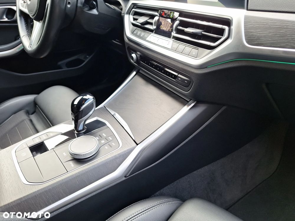 BMW Seria 3 320d MHEV Sport Line - 12