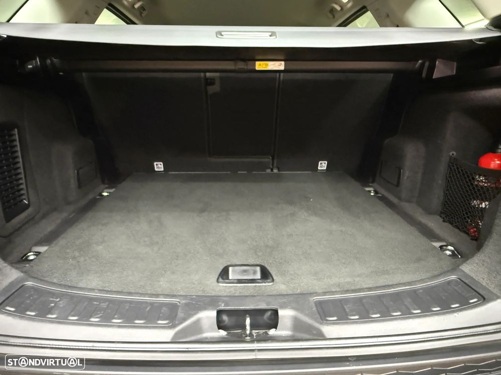 Land Rover Discovery Sport P300e - 49