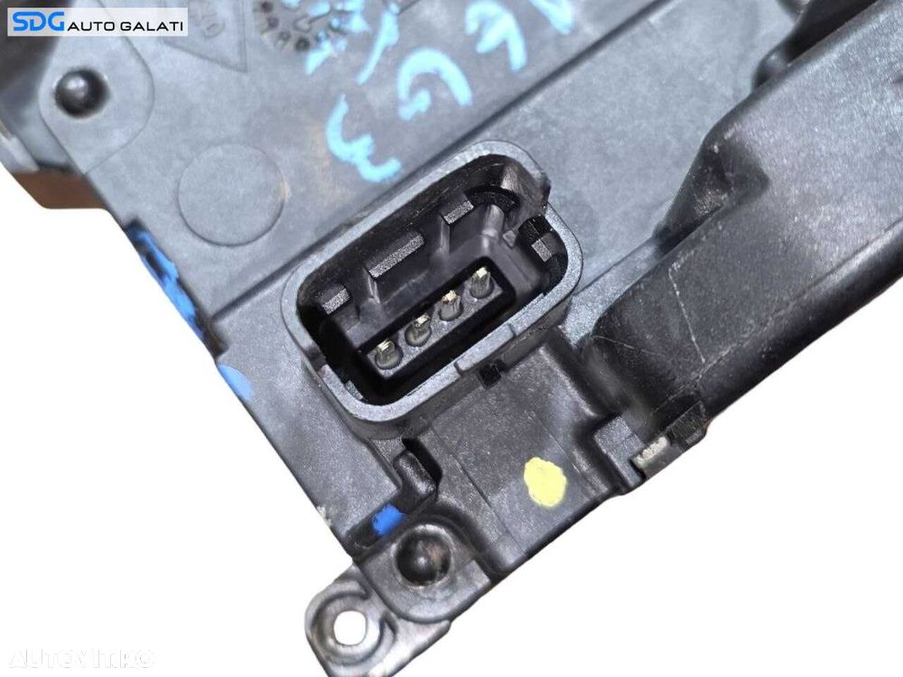 Broasca Incuietoare Usa Portiera Dreapta Fata Renault Megane 3 2008 - 2015 Cod 805020001R [N4852] - 6