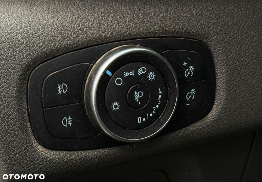 Ford Transit Custom - 19