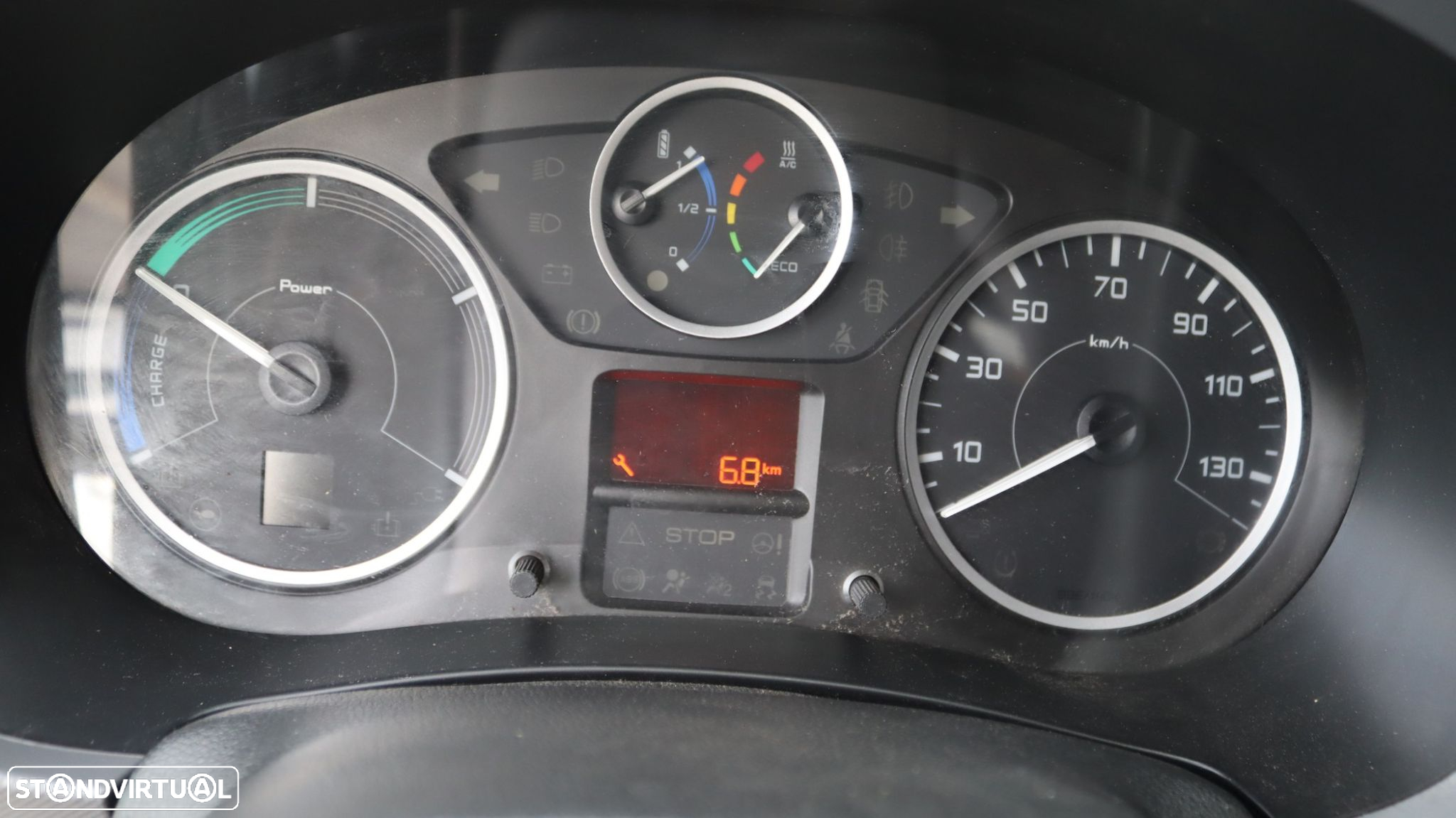 Peugeot e-Partner 50 kWh Premium Longa - 17