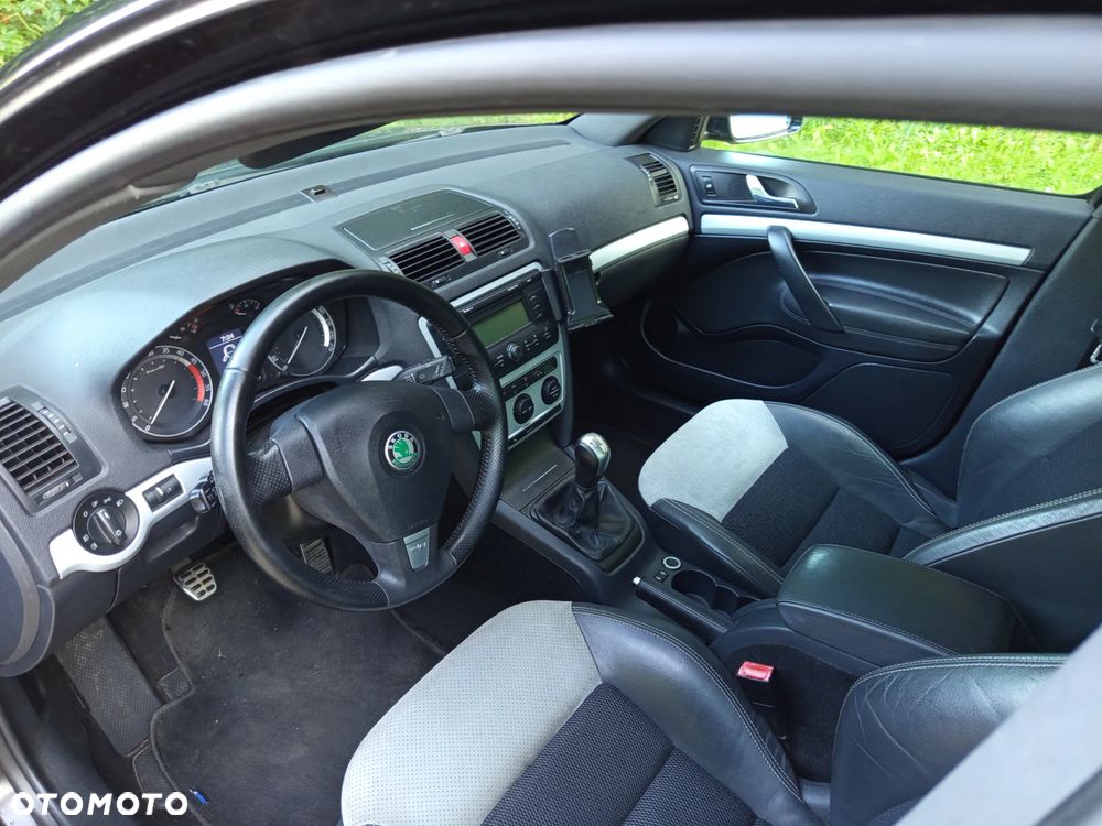 Skoda Octavia 2.0 TDI RS - 5