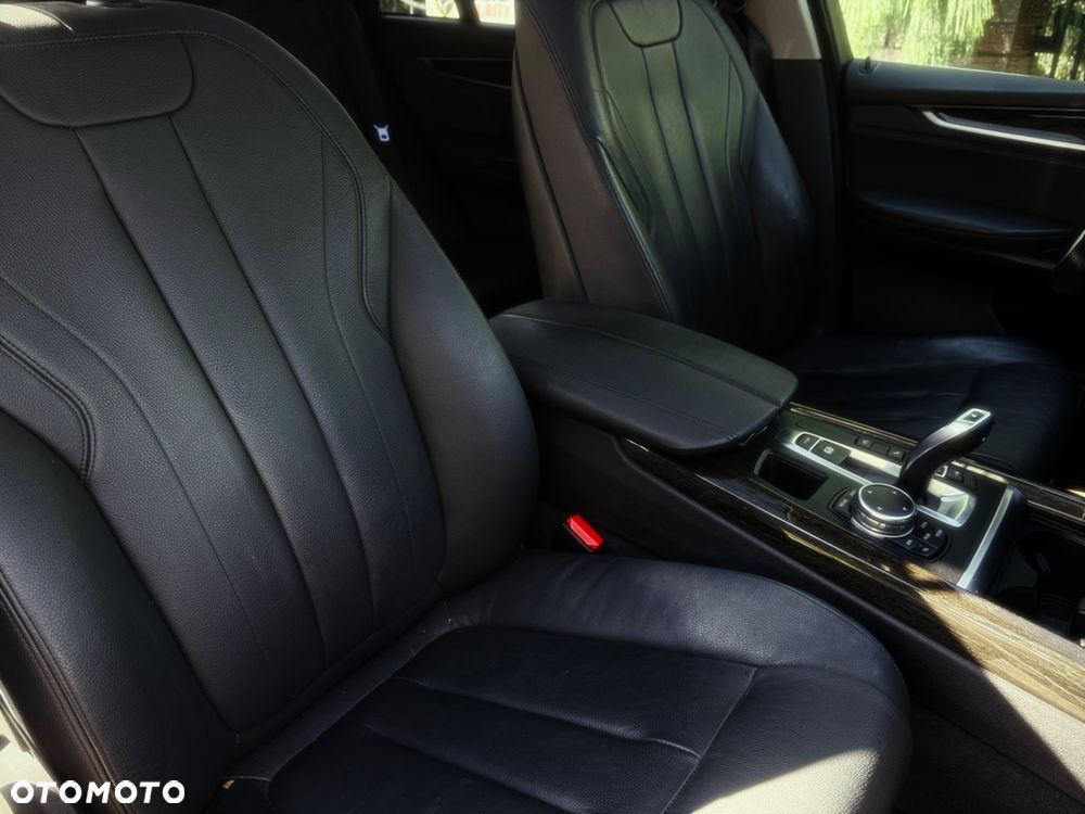 BMW X5 xDrive35i - 16