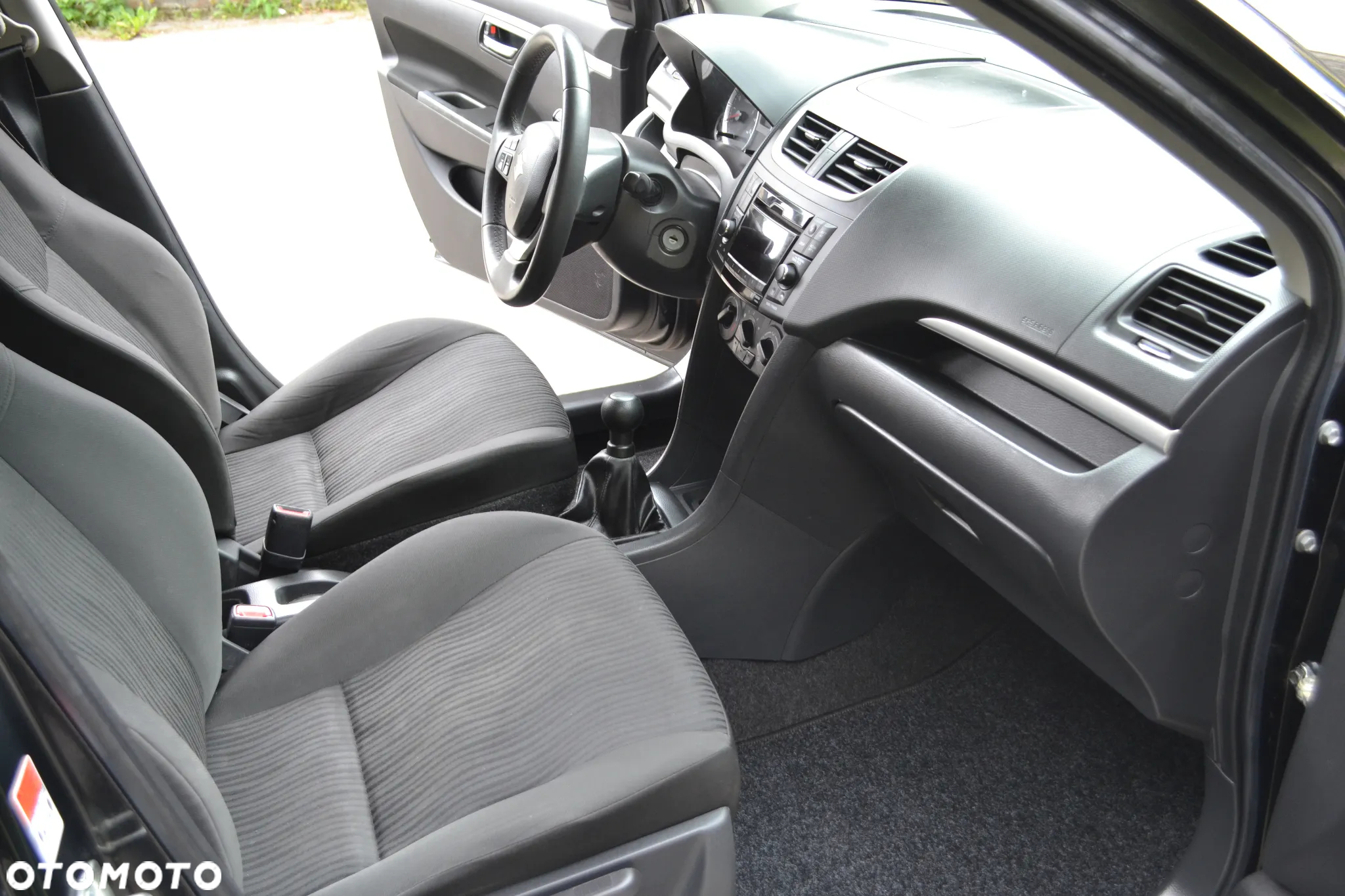 Suzuki Swift - 12