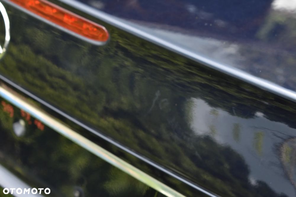 MERCEDES W211 SEDAN KLAPA TYLNA TYŁ 359 ORYGINAŁ - 11