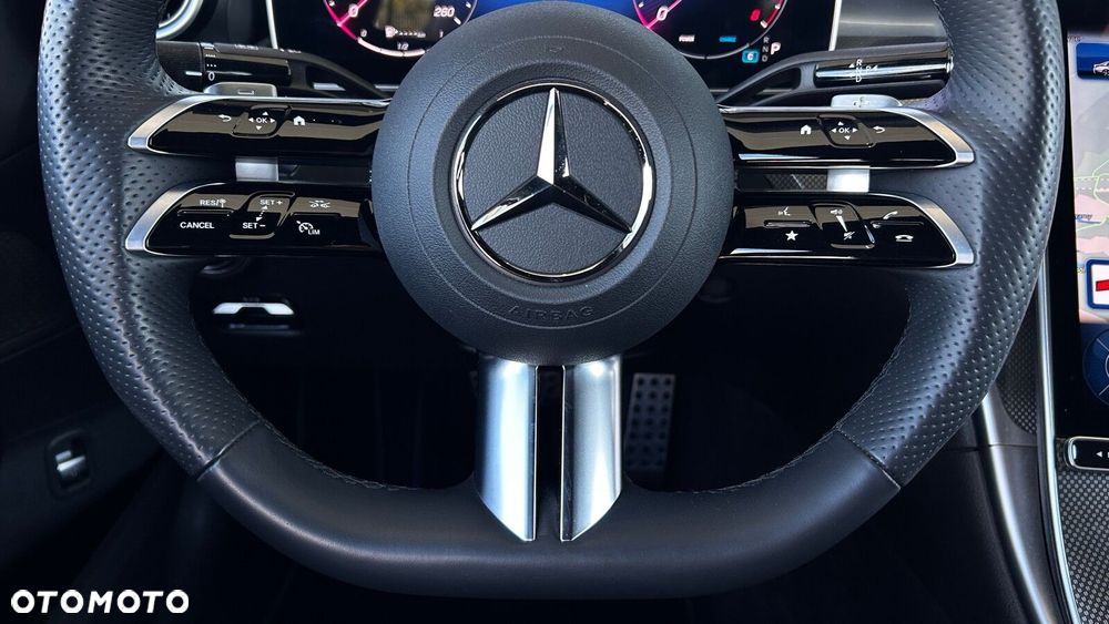Mercedes-Benz Klasa C 180 mHEV AMG - 15