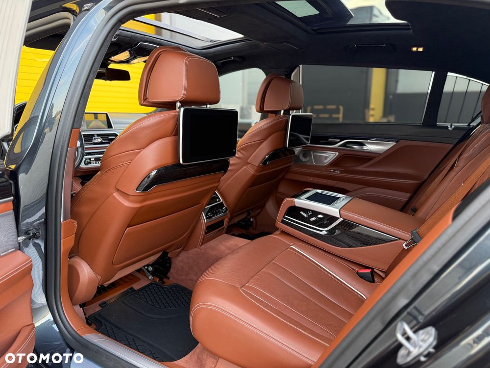 BMW Seria 7 750Ld xDrive - 24