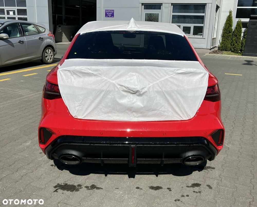 Audi RS3 Limousine - 7