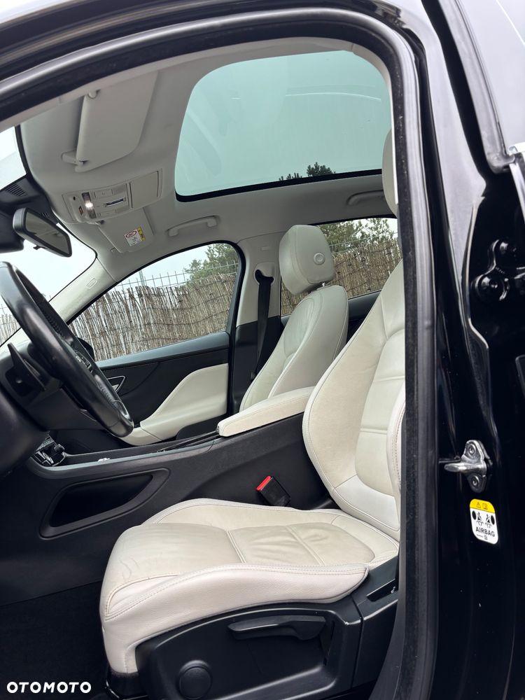 Jaguar F-Pace 20d AWD Prestige - 13