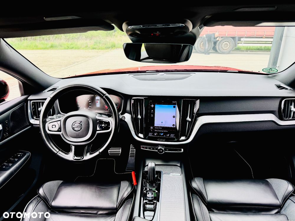 Volvo V60 B3 B R-Design - 6