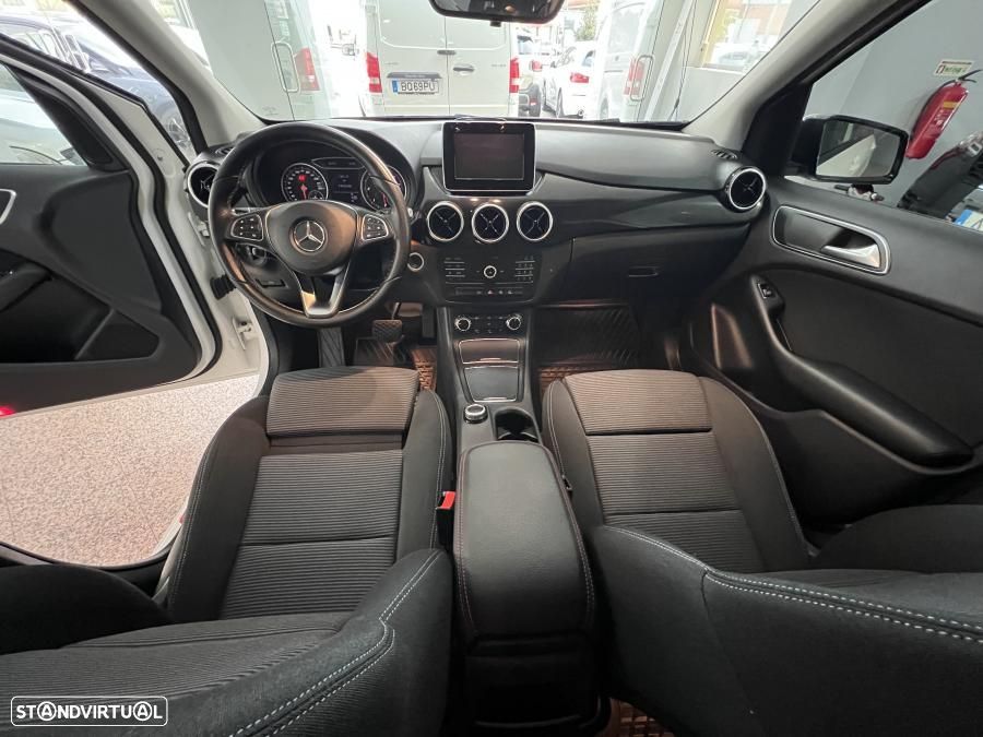 Mercedes-Benz B 220 CDi AMG Line - 8