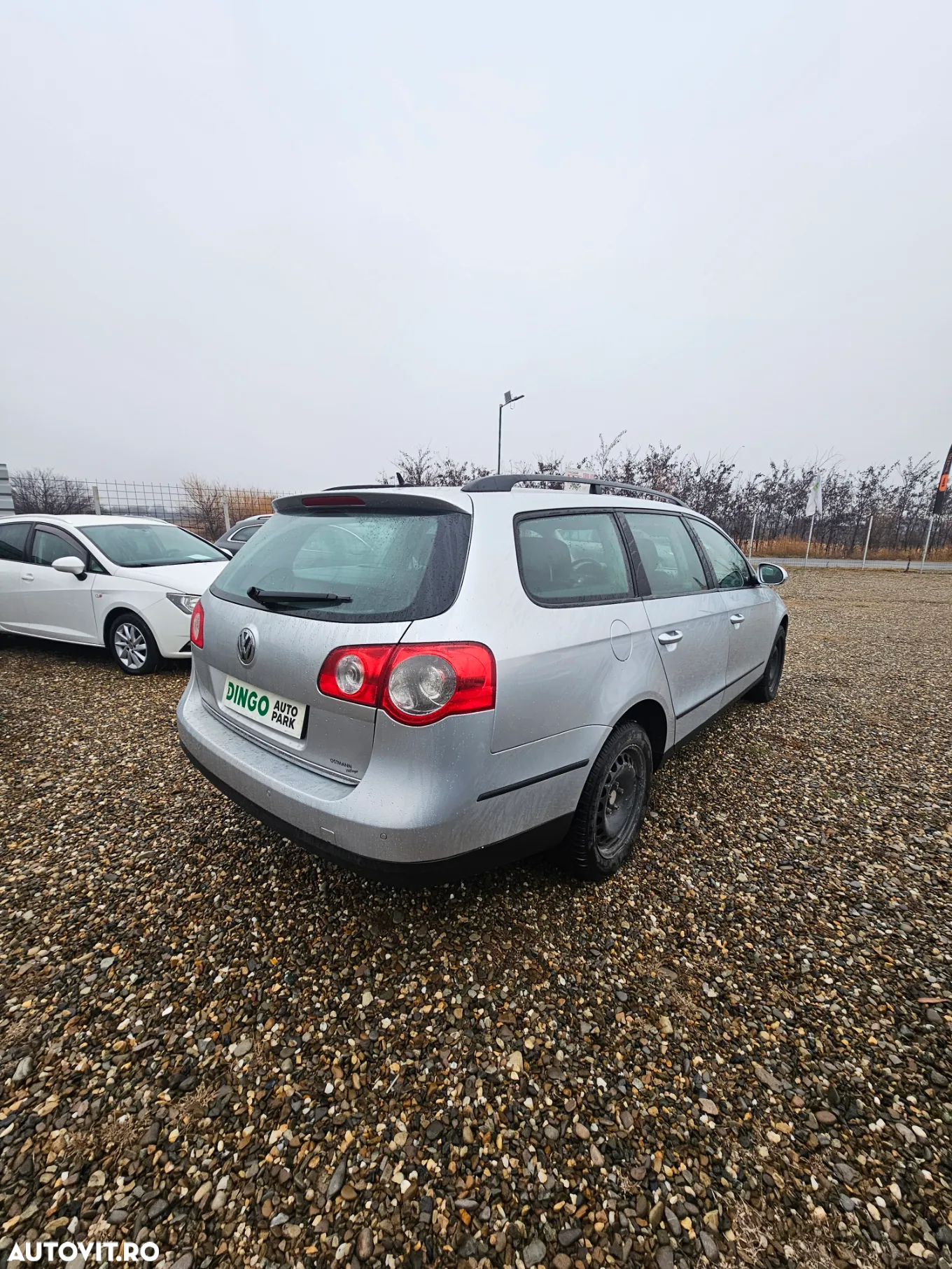 Volkswagen Passat - 11