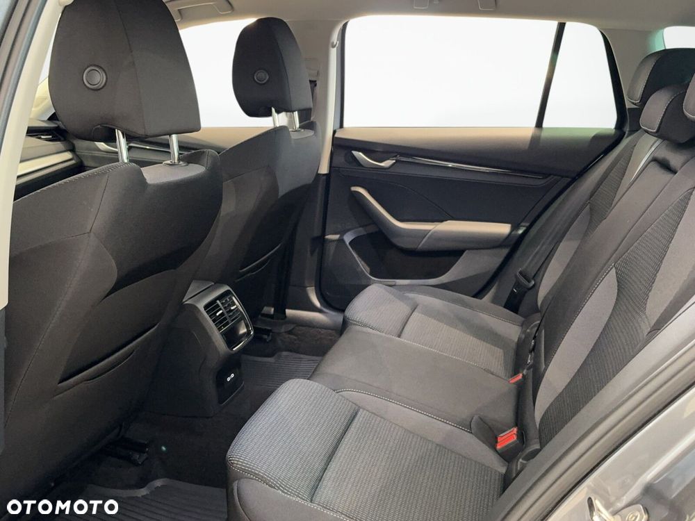 Skoda Octavia 2.0 TDI Selection DSG - 13